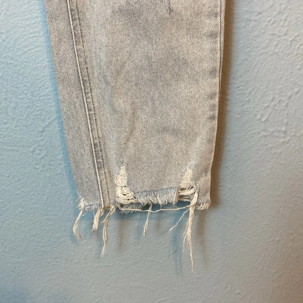 TNR Womens Size 27 Distressed Ripped High Rise Mom Jeans Blue Denim Frayed Hem - Picture 2 of 16